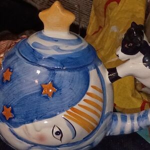 Artistic Blue and White Ceramic Teapot with Star Design